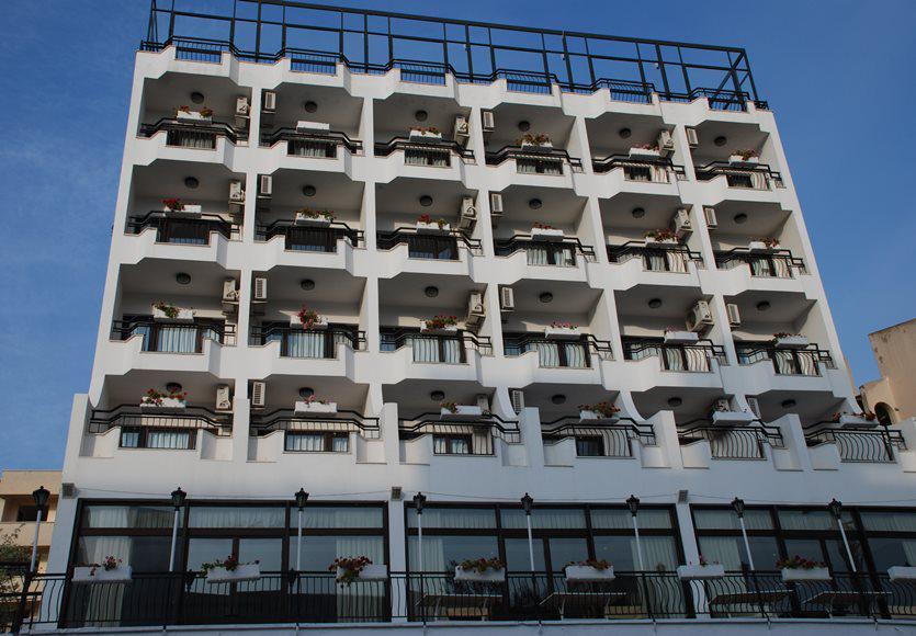 Alp Hotel Kusadasi Exterior photo